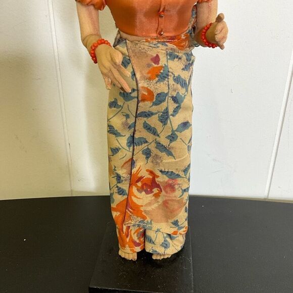 Vintage Handmade 11" Asian Ethnic Figurine With Stand - Picture 4 of 13